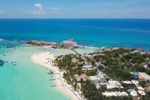 Isla Mujeres Luxury Sailing: Adults Only or Family Friendly - Getting picked up (and why your day may feel longer than 5.5 hours)