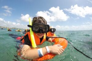 Isla Mujeres Plus by Albatros Catamarans - Boarding in Cancun: the catamaran vibe and open bar value
