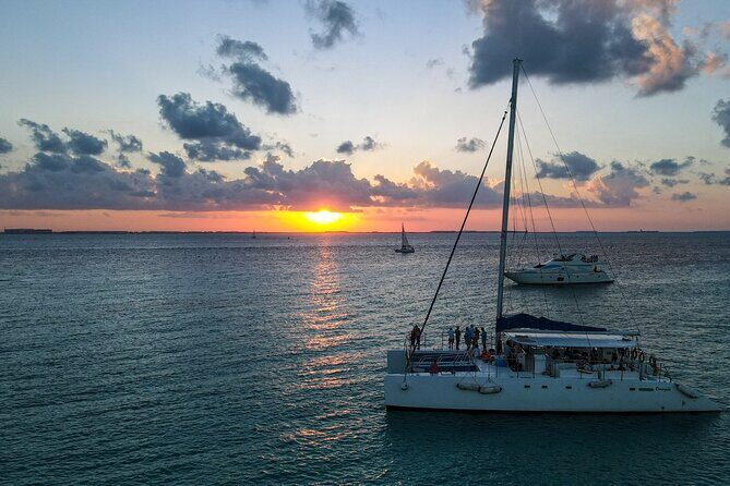 Isla Mujeres Sunset Cruise and Tour from Cancun - Price and value: the real cost after the dock fee