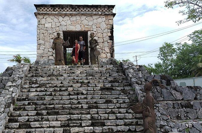 Island Buggy Tour & Mayan Experience - Guides make the day: personal pacing and real stories