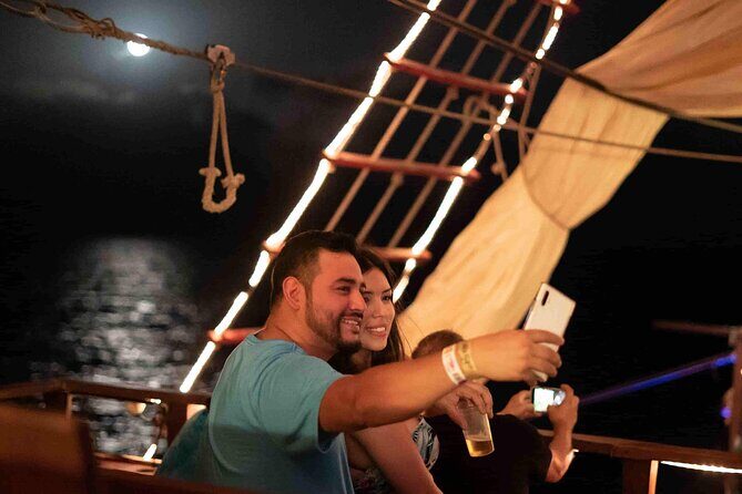 Jolly Roger Pirate Show and Dinner in Cancun - The ship experience: masts, views, and a dance-party finish