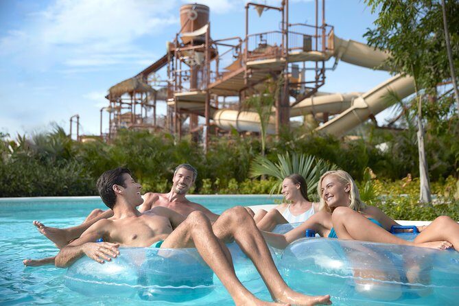 Jungala Aqua Experience - Kids Rain Fortress and the wave pool: where the family day actually works