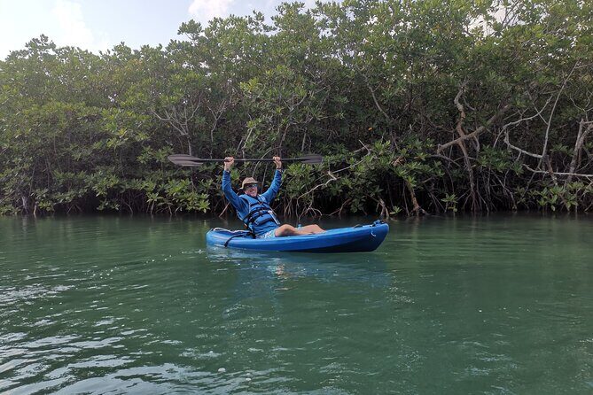 Kayak TOUR POR Laguna Nichupte Cancun - Guide style: what Axel and Gaby tend to do well