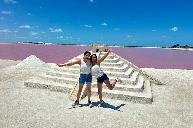 Las Coloradas, Río Lagartos and Playa Cancunito Tour from Mérida - Mud bath and Maleconcito lunch: what’s included and what to budget for
