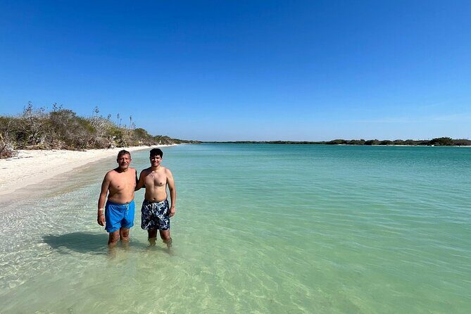 Las Coloradas, Río Lagartos and Playa Cancunito Tour from Mérida - Should you book this Las Coloradas and Río Lagartos tour?