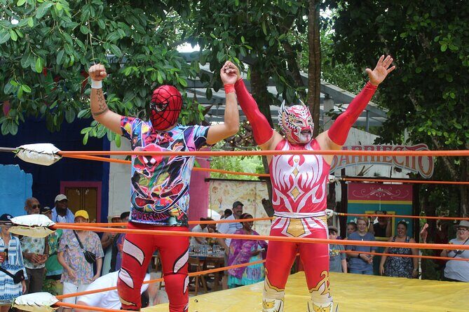 Legendary Mexican Lucha Libre Experience in Cozumel Meet andGreet - Backstage Pass + Signed Photo Card: Your Souvenir Plan