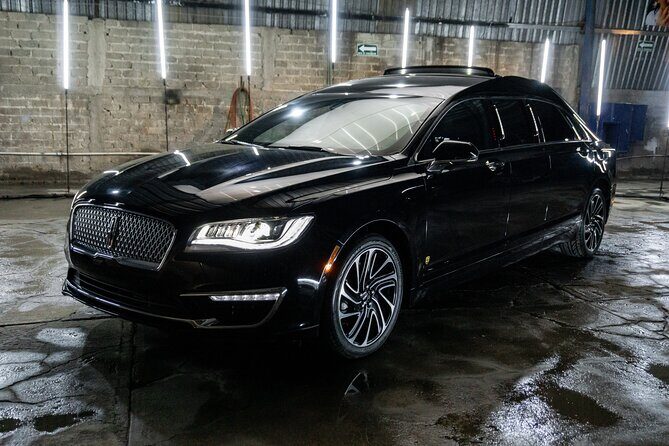 Lincoln Strecth Limousine with Wi Fi on board - Timing and reliability: flight tracking that reduces stress