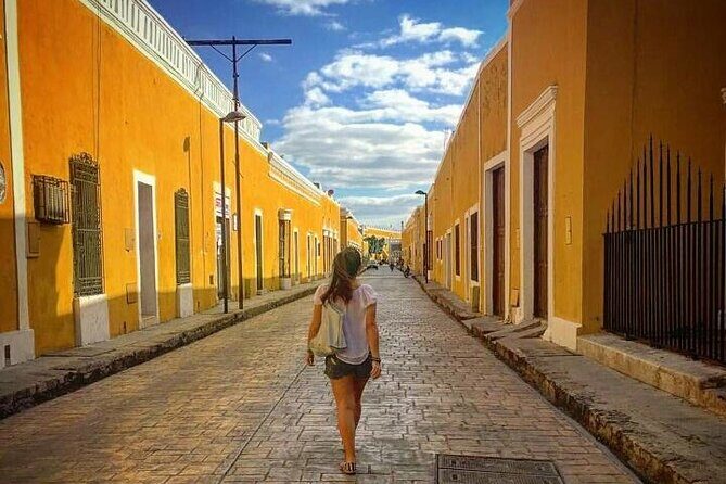 Merida : Chichen Itza, Izamal and Cenote with lunch and pick up - Cenote Ik Kil Swim: Swimsuit, Barefoot Steps, and Wet Stairs