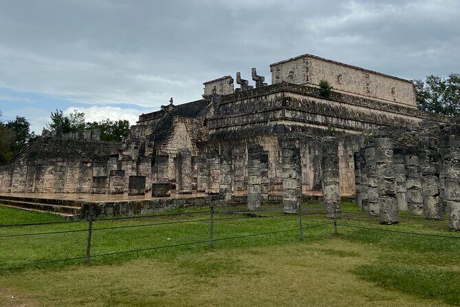Merida : Chichen Itza, Izamal and Cenote with lunch and pick up - Vendors, Shopping Stops, and How to Avoid Feeling Crowded