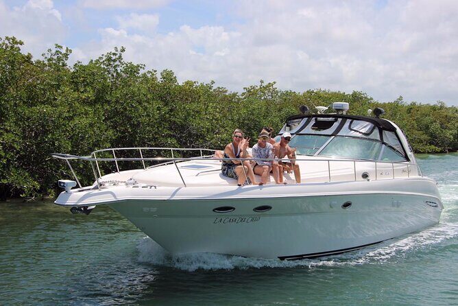 Private 50FT Yacht Rental in Cancún P8 - Price and logistics: $340 per group plus the dock fee