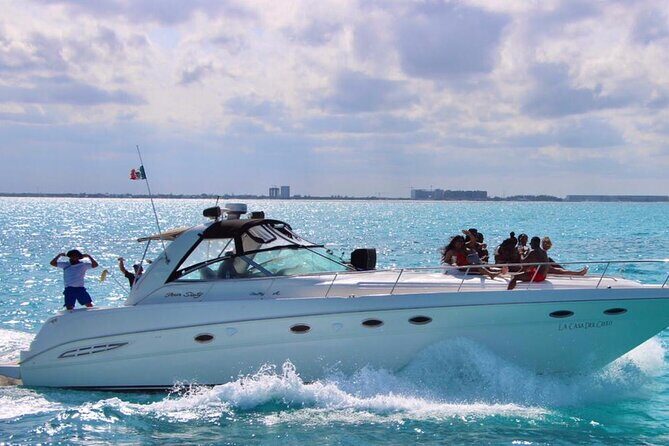 Private 50FT Yacht Rental in Cancún P8 - Crew care and real-group moments that make the day