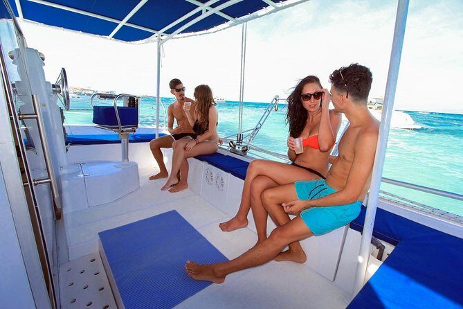 Private Catamaran from Cancun to Isla Mujeres | For up to 25 ppl - How weather and wind affect your snorkeling plan
