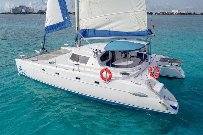 Private Catamaran from Cancun to Isla Mujeres | For up to 30 pp - The open bar: unlimited drinks, but with boat-day common sense