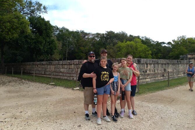 Private Guide Service in the Archaeological Zone of Chichen Itza - Which guide style will fit you best