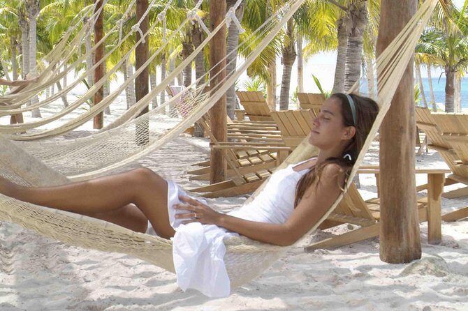 Private Island Tour at Your Leisure - Downtown shopping and finding the souvenirs that fit your style