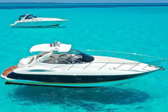 Private Premium Yacht 46FT Rental in Cancún - The 4-hour ride: the Cancun-to-Isla Mujeres highlight loop