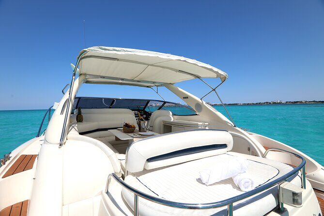 Private Premium Yacht 46FT Rental in Cancún - Price and value: what you pay versus what you actually get