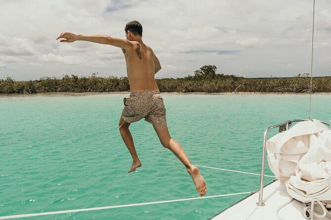 Private sailing tour of Bacalar Lagoon - Pirate Canal swimming: where the water time really counts
