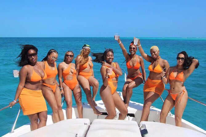 Private SeaRay 47ft Yacht Rental Cancun 23P6 - Snorkeling gear included: how to get the most from Playa Norte time