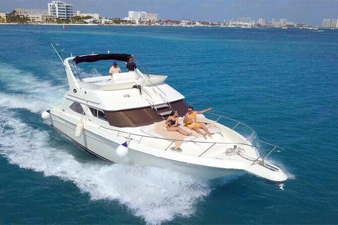 Private SeaRay 47ft Yacht Rental Cancun 23P6 - Weather and itinerary changes: the one thing you should check early