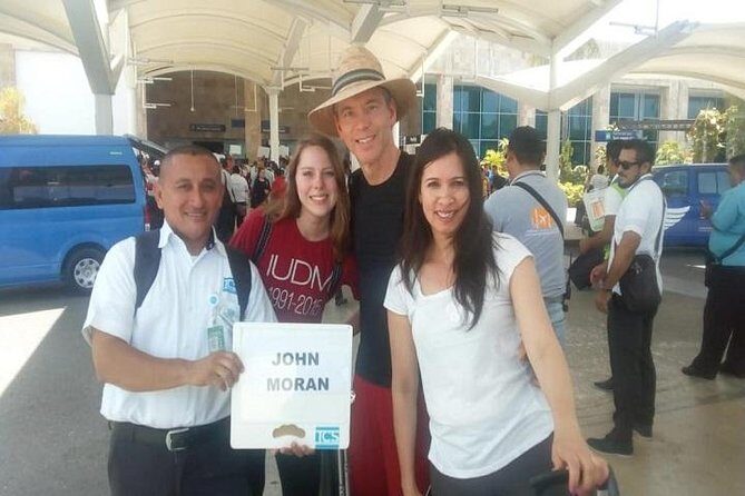 Private transfer round Cancun airport -Playa del Carmen - airport. - Price and value: $190 per group can be smart (if you split it)
