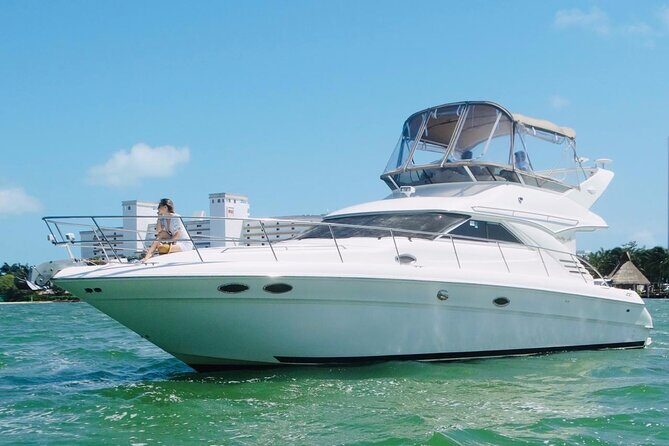 Rent a Private 46ft Yacht in Cancun - Private 46ft Yacht in Cancun: what makes it feel special