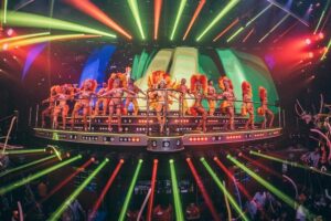 Skip the Line: Cancun Coco Bongo Regular Entrance Ticket - The 8:30 pm timing: how to plan your night without stress