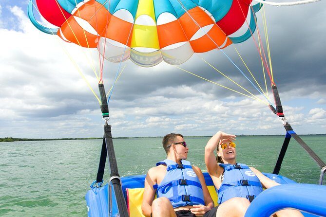 Skyrider Parasailing Tour with Panoramic View of Cancun - On the Boat: instructions, life jacket, and a takeoff that doesn’t feel chaotic