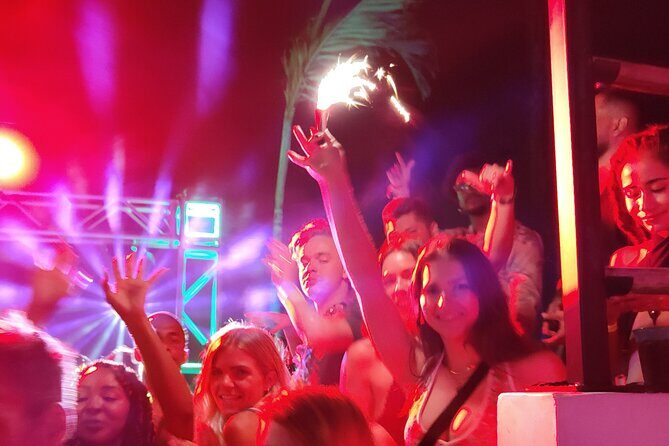 Social PubCrawl Playa del Carmen - How the Social PubCrawl runs at 9:00 pm (and why it feels efficient)