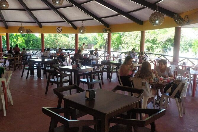 Tour de Dia a Chichén Cenote Ik Kil Cenote Suytun y Valladolid - Food, Drinks, and the Real Meaning of Included Extras