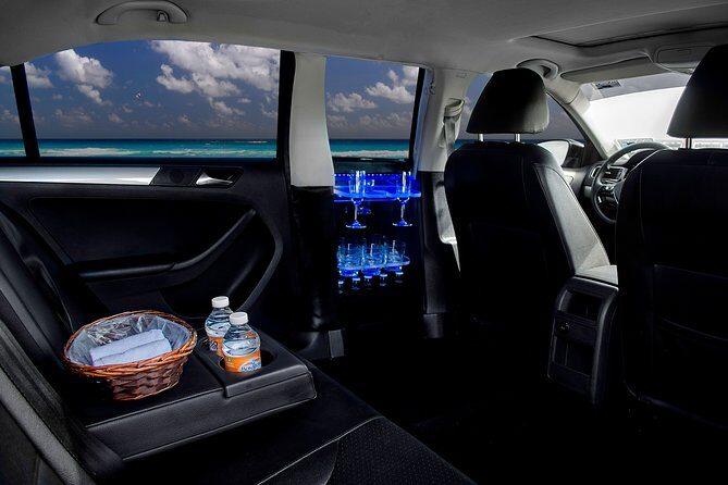 Transfers in Luxury Sedan from Cancun Airport - Meeting your driver fast: the part that saves real vacation time