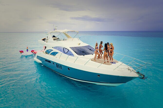 Tulum All Inclusive 4h – Luxury 58' Azimut Yacht - Who runs the show matters: crew names and real service