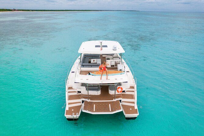 Tulum: Leopard 51′ Yacht with Gourmet Dining & Water Toys - The gourmet lunch and premium bar: what you’ll eat onboard