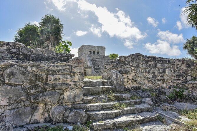 Tulum Ruins, Turtles in Akumal and Cenote tour - Akumal Turtle Bay snorkeling: life jackets, boat ride, and busy water