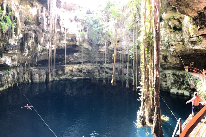 VIP Chichen Itza Private Tour - Luxury Car - Valladolid colonial center and a lunch that keeps your energy up